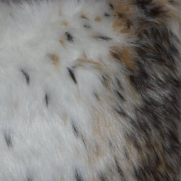 Small 12x12 Animal Faux Fur Throw Pillow Home Decor - Picture 6 of 8